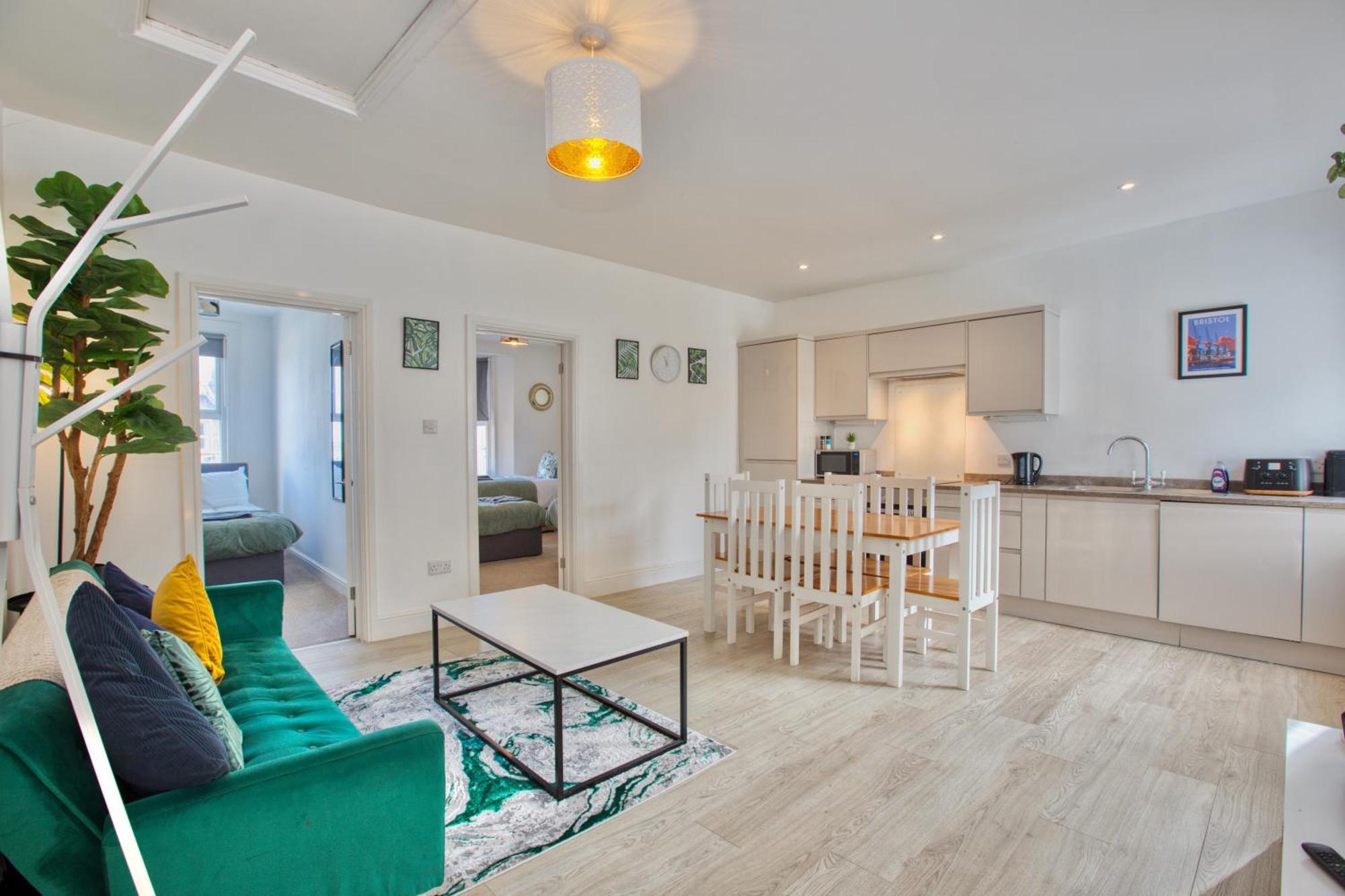 Modern 5-beds - Centre - Free Parking - Temple - By Hinkley Homes Short Lets & Serviced Appartement *