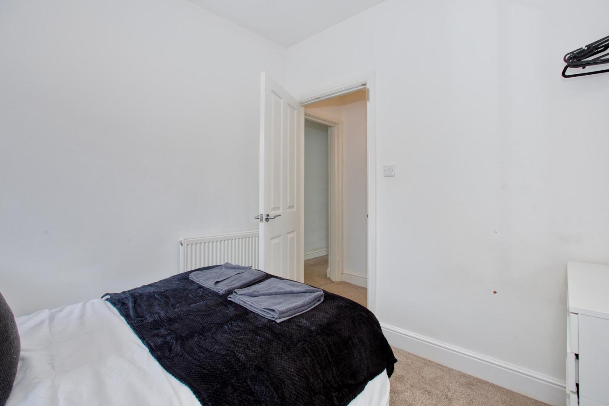 Modern 5-beds - Centre - Free Parking - Temple - By Hinkley Homes Short Lets & Serviced * Bristol